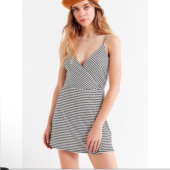 Urban Outfitters Black and White Faux Wrap Mini Romper - Picture 1 of 7